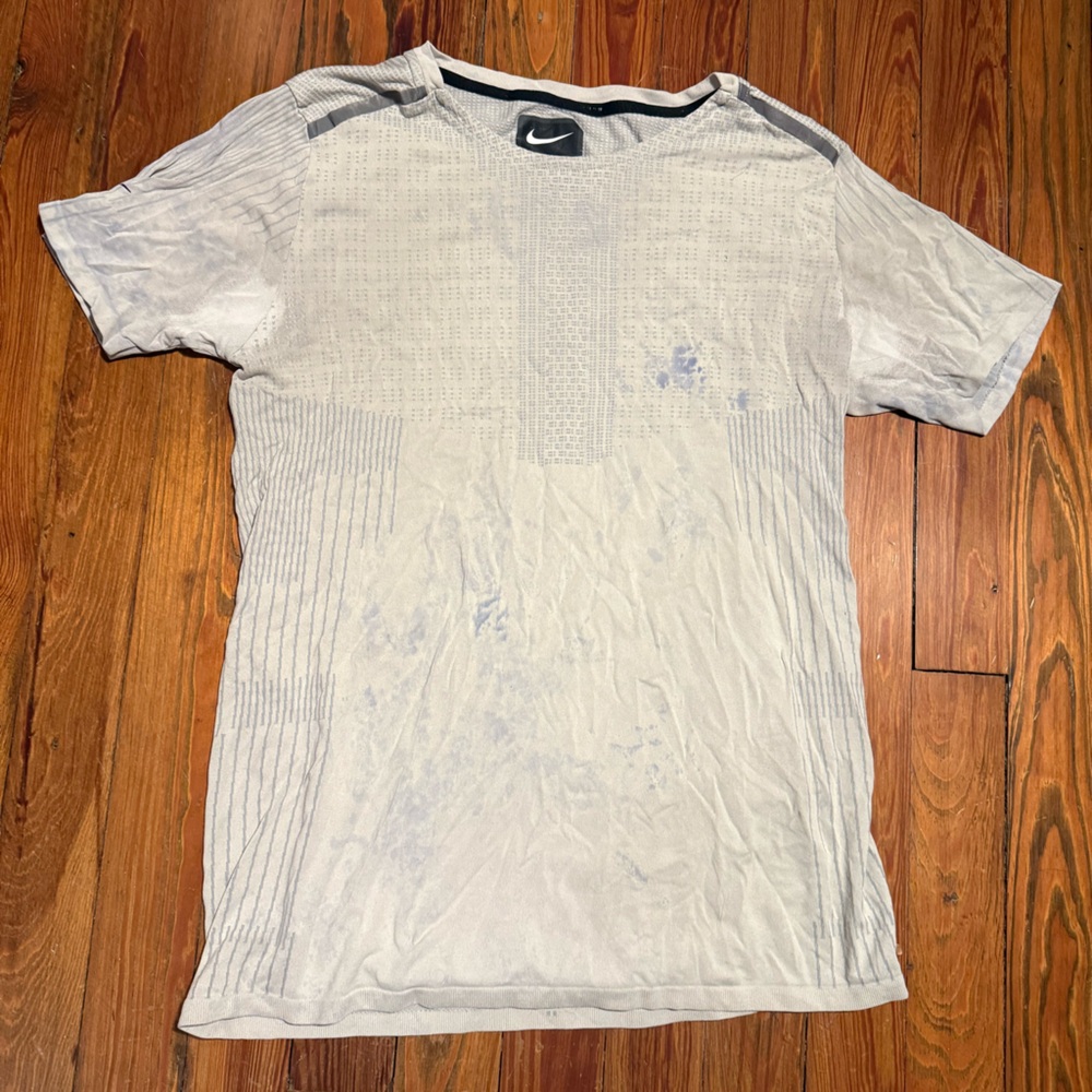 Nike Men's Gray Breathable T-Shirt